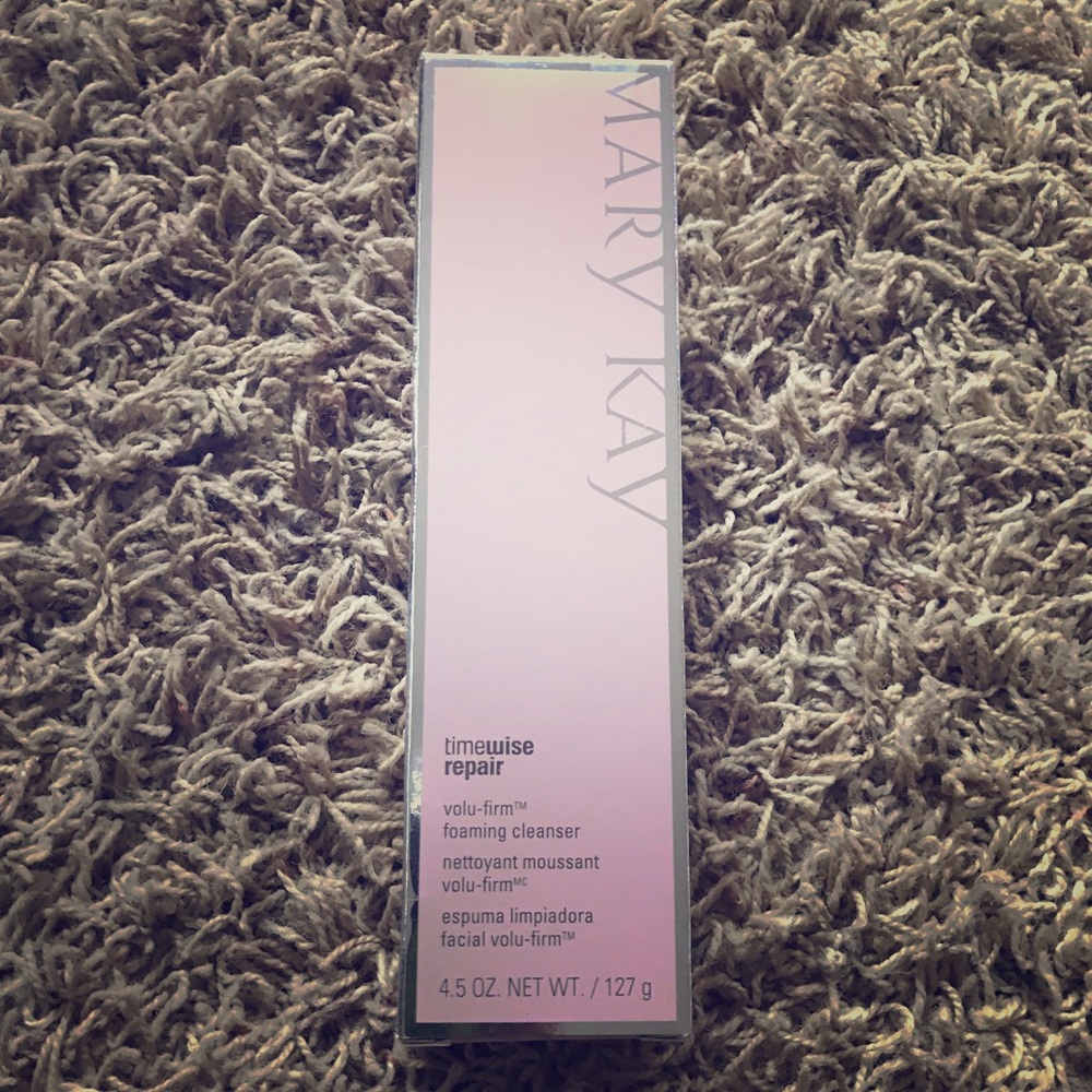 Volu-firm Foaming Cleanser